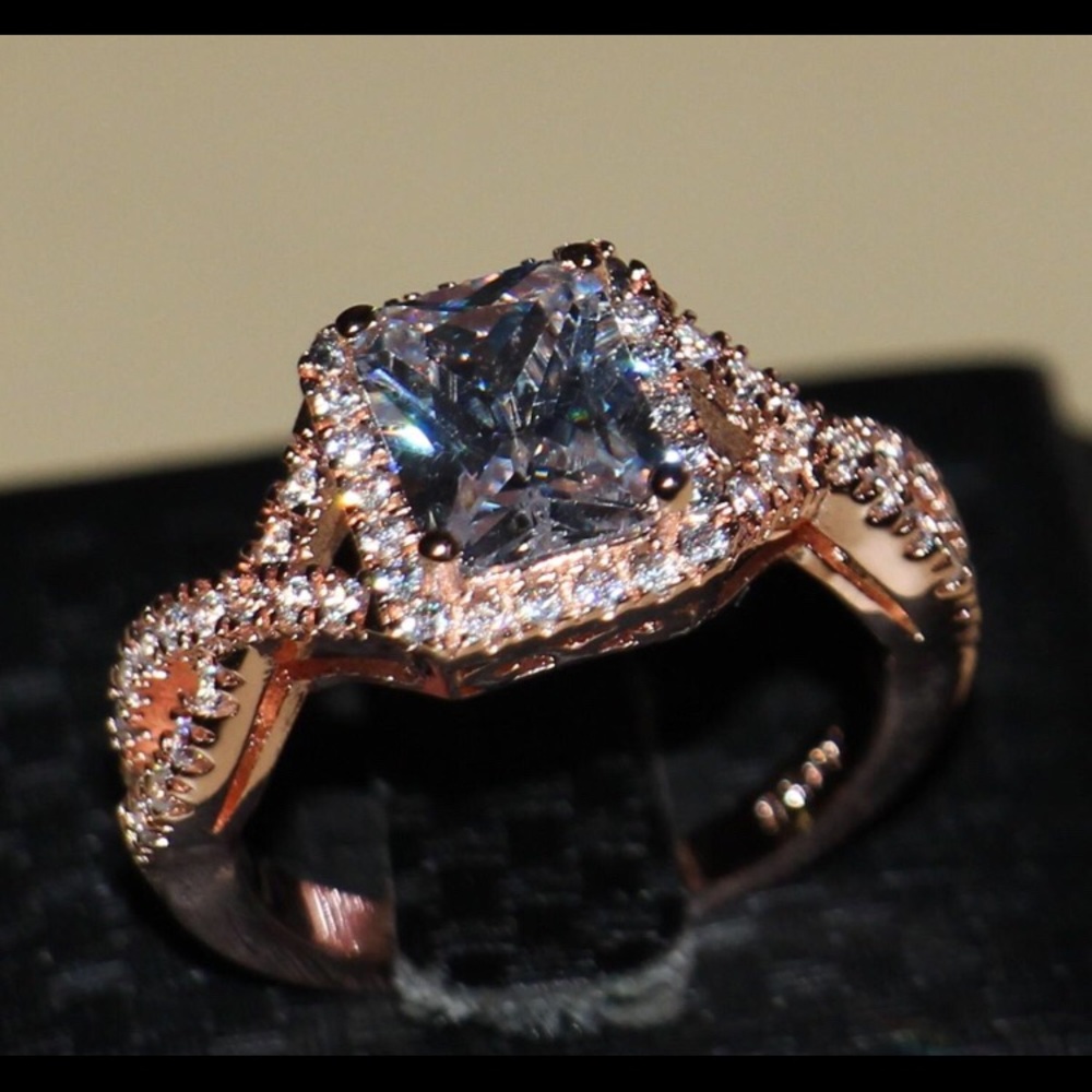 5⭐️’sVictoria Wieck Rose Gold 3ct Cushion Cut Ring - Picture 6 of 8